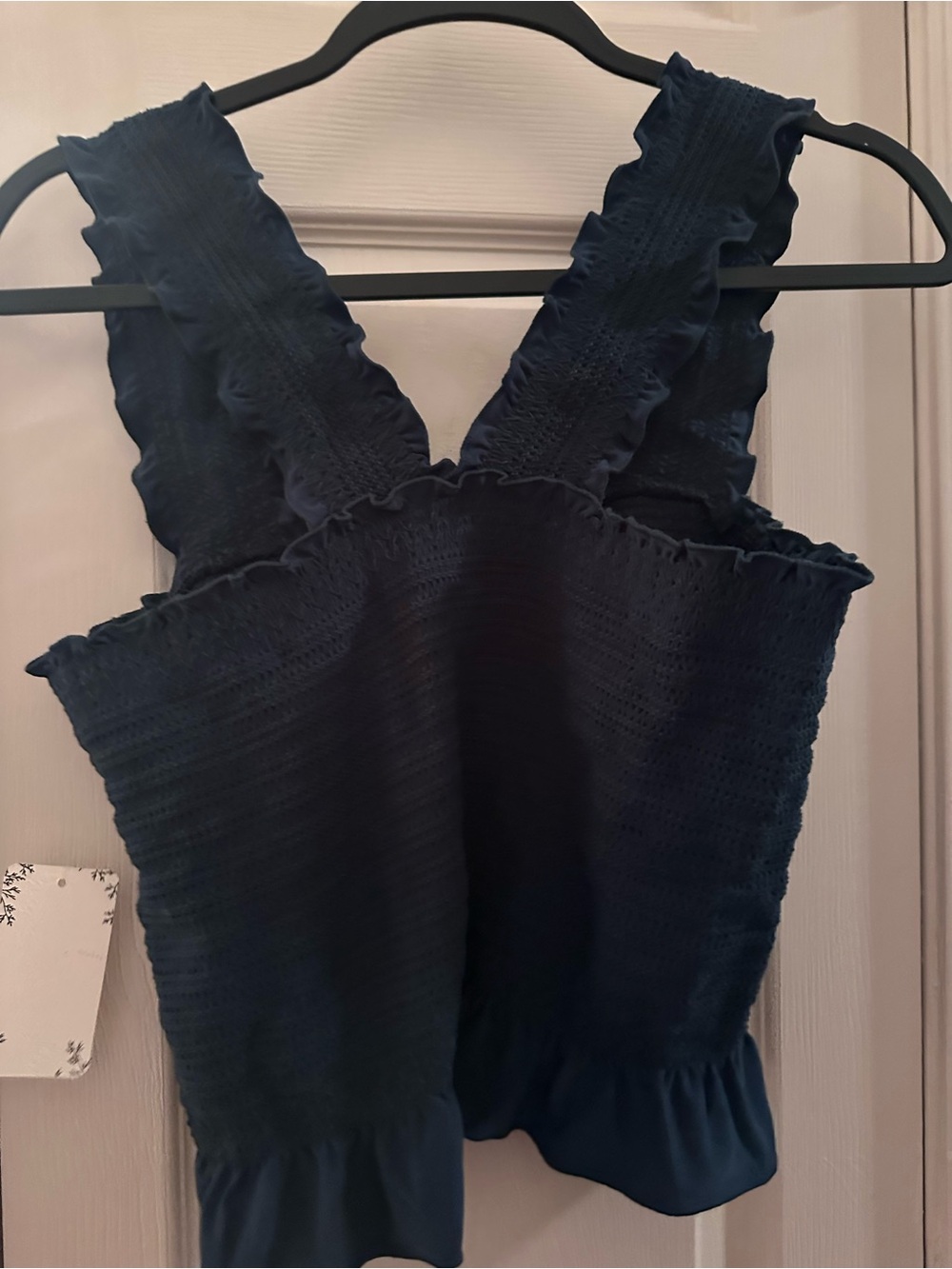 Scrunch Ruffle Crop Top - Picture 3 of 4